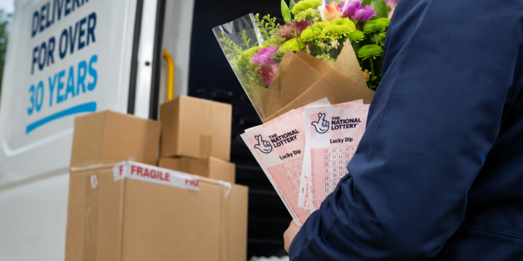 un-barbat-care-a-castigat-milioane-la-loterie-s-a-intors-la-fostul-loc-de-munca-ca-sa-si-respecte-o-promisiune-–-hotnews.ro