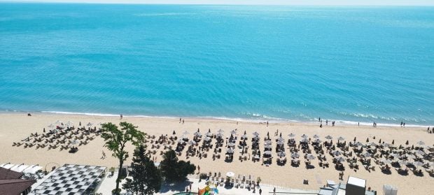 schimbare-majora-pe-litoralul-bulgaresc:-romanii-trec-la-turism-premium.-cat-costa-o-vacanta-ultra-all-inclusive-in-2026