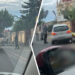 accident-pe-o-strada-din-pipera.-o-masina-s-a-izbit-intr-un-stalp-si-l-a-pus-la-pamant