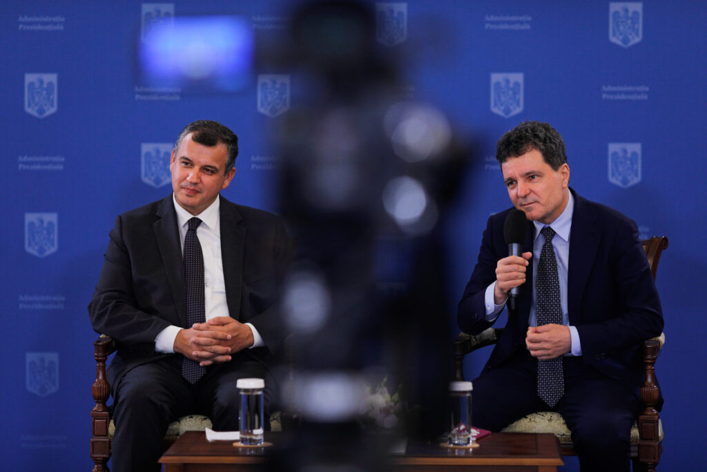 o-inventie-a-politicii-romanesti-cum-vad-parlamentari-ai-partidelor-din-fosta-coalitie-scenariul-tomac-premier,-in-asteptarea-deciziei-de-la-cotroceni-–-hotnews.ro