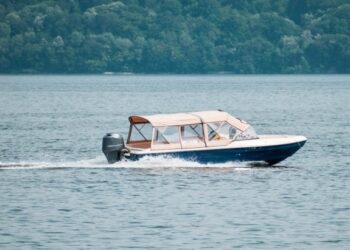 reguli-noi-pentru-navigatia-in-delta-dunarii.-ce-viteza-maxima-vor-avea-voie-sa-atinga-ambarcatiunile