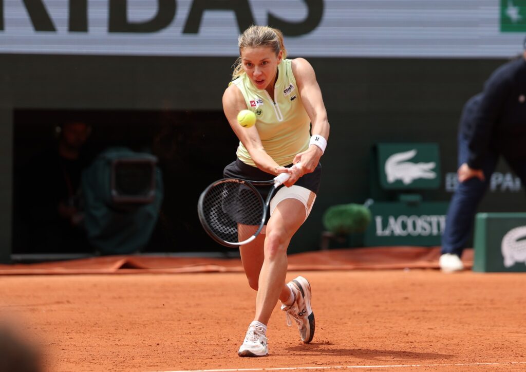 o-noua-surpriza-uriasa-la-roland-garros:-jucatoarea-venita-din-calificari-e-doar-la-un-pas-de-marea-finala-–-hotnews.ro