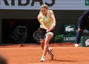 o-noua-surpriza-uriasa-la-roland-garros:-jucatoarea-venita-din-calificari-e-doar-la-un-pas-de-marea-finala-–-hotnews.ro