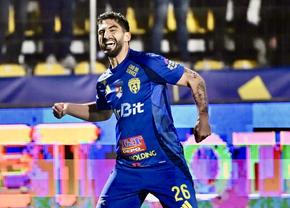 fotbalistul-peruan-cu-cetatenie-spaniola-revine-in-superliga!-atacantul-a-semnat-pe-doi-ani