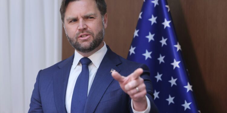 jd-vance-condamna-uciderea-inacceptabila-a-unui-student-alb-in-marea-britanie-cum-ii-raspunde-guvernul-de-la-londra-–-hotnews.ro