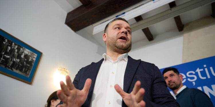 tribunalul-bucuresti-suspenda-hotararea-prin-care-primarul-ciprian-ciucu-a-desfiintat-30%-din-posturile-de-la-primaria-capitalei-–-hotnews.ro