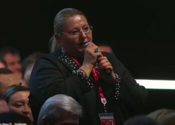 diana-sosoaca,-in-dialog-cu-putin-la-sankt-petersburg:-noi-nu-avem-un-presedinte-ce-i-a-raspuns-liderul-de-la-kremlin-–-hotnews.ro
