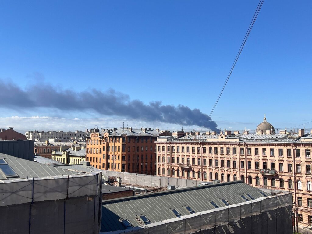 explozii-in-sankt-petersburg,-unde-are-loc-davos-ul-lui-putin-guvernator:-le-cer-locuitorilor-sa-nu-iasa-din-case-–-hotnews.ro