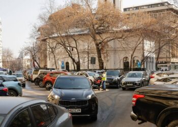 doua-strazi-din-centrul-capitalei-vor-fi-interzise-masinilor-ciucu:-spatiu-exclusiv-pietonal,-universitar-–-hotnews.ro