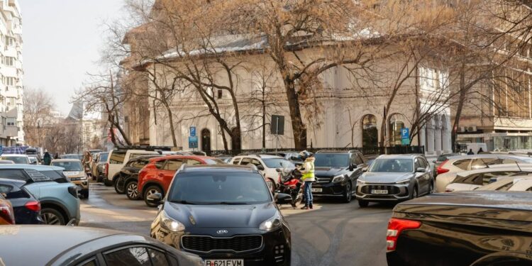 doua-strazi-din-centrul-capitalei-vor-fi-interzise-masinilor-ciucu:-spatiu-exclusiv-pietonal,-universitar-–-hotnews.ro