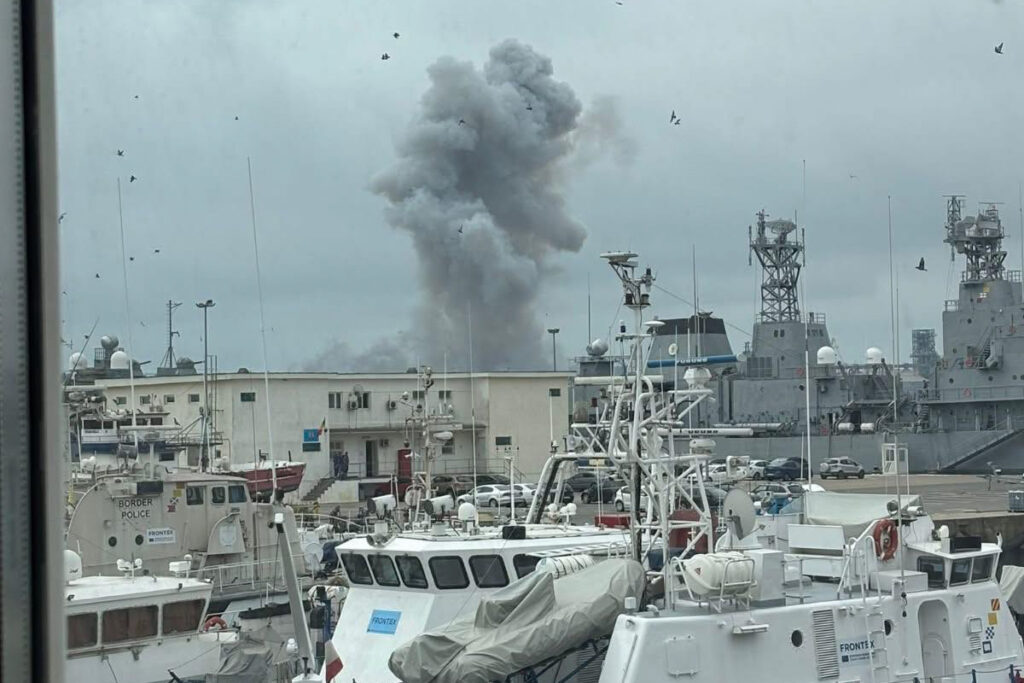 solutia-luata-in-calcul-pentru-securizarea-portului-constanta,-dupa-explozia-dronei-ucrainene-–-hotnews.ro