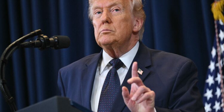 video-deranjat-de-intrebari,-trump-a-parasit-un-interviu-la-postul-nbc-news-–-hotnews.ro