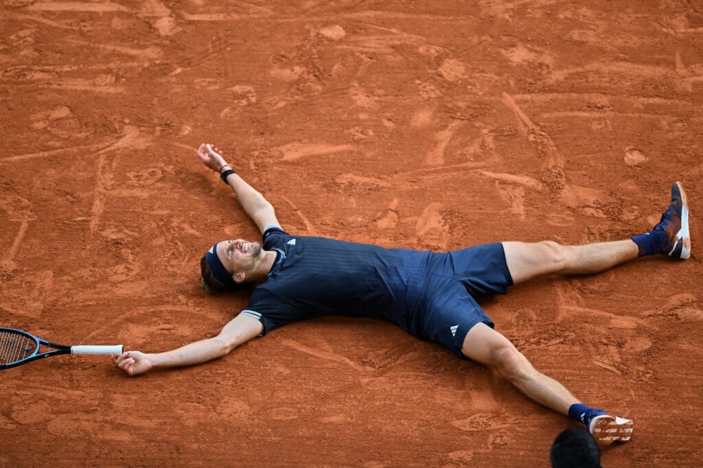 miracolul-italian-se-mai-lasa-asteptat-cel-putin-un-an-la-roland-garros-un-german-triumfa-dupa-aproape-90-de-ani-–-hotnews.ro