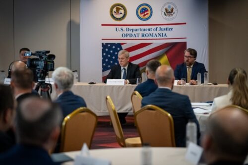 catalin-predoiu,-in-deschiderea-unei-conferinte-romano-americane:-crima-organizata,-una-dintre-cele-mai-mari-amenintari-la-adresa-societatilor-democratice