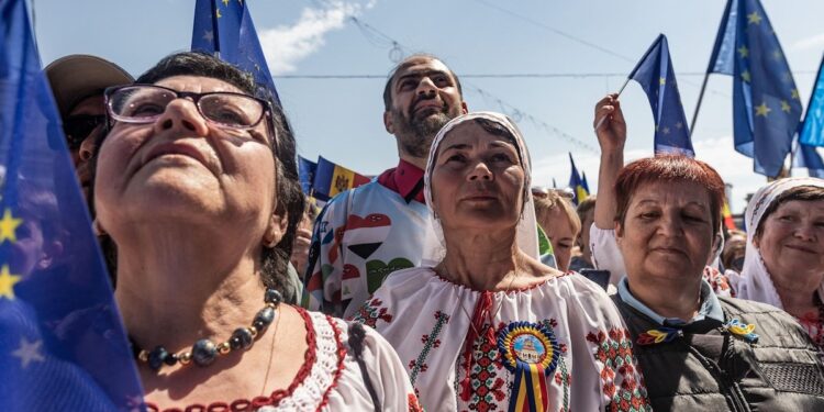vicepresedinta-parlamentului-de-la-chisinau-respinge-discutiile-despre-unirea-cu-romania:-ar-insemna-ca-recunoastem-ca-am-esuat-in-aderarea-la-ue-–-hotnews.ro