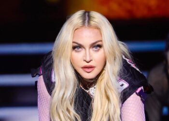 madonna-a-lansat-un-scurtmetraj-in-care-apar-kate-moss-si-sabrina-carpenter-videoclipul-a-strans-rapid-1,4-milioane-de-vizualizari-–-hotnews.ro