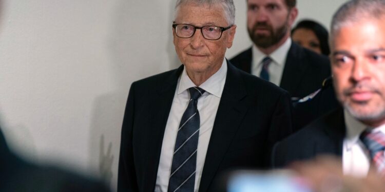 miliardarul-bill-gates-si-relatia-lui-cu-jeffrey-epstein:-ce-le-a-spus-parlamentarilor-americani,-in-spatele-usilor-inchise-–-hotnews.ro