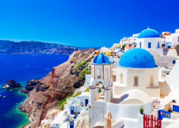 locatia-din-grecia-care-arata-ca-santorini,-dar-este-mult-mai-ieftin.-paradisul-ascuns-unde-trebuie-sa-ajungi-in-2026