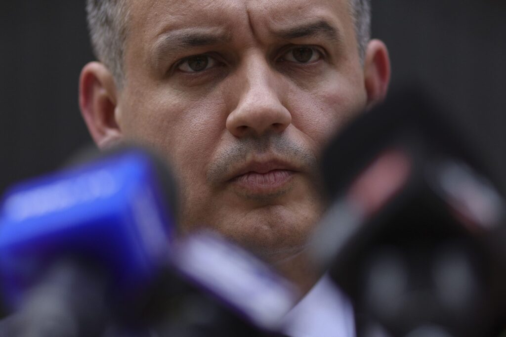 eugen-tomac-explica-prioritatea-zero-din-programul-sau-de-guvernare:-nu-mai-putem-trai-in-romania-creionata-pe-timpul-lui-ceausescu-–-hotnews.ro