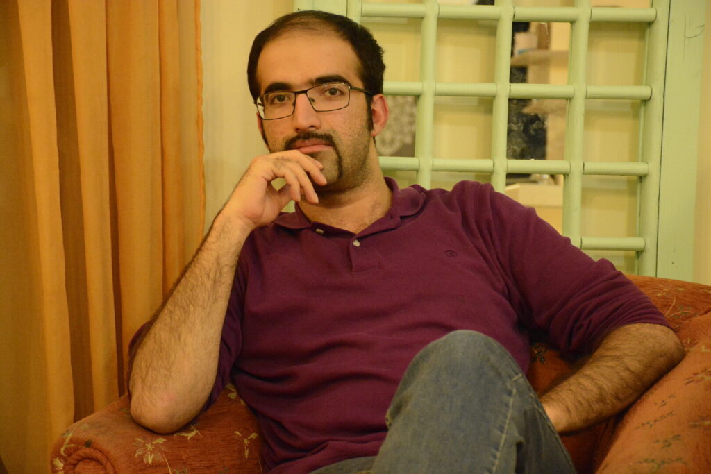 interviu-cu-regizorul-iranian-armin-etemadi-care-pune-lupta-femeilor,-cel-mai-important-agent-al-libertatii,-in-centrul-artei-sale-–-hotnews.ro