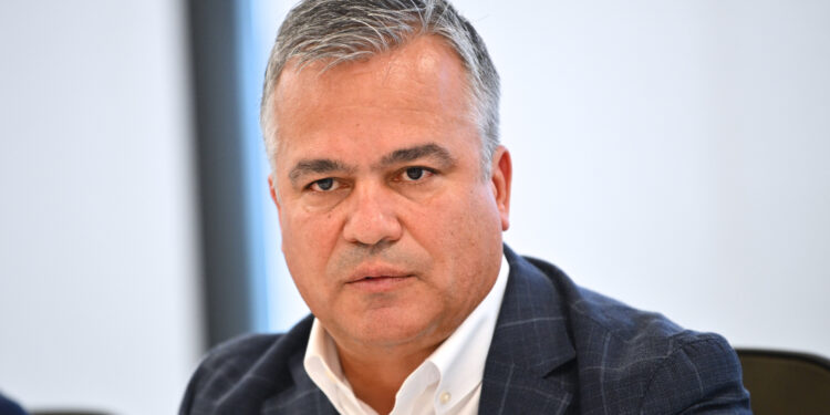 de-ce-nu-poate-fi-exclus-imediat-adrian-vestea-din-pnl-o-prevedere-din-statut-complica-decizia-–-hotnews.ro