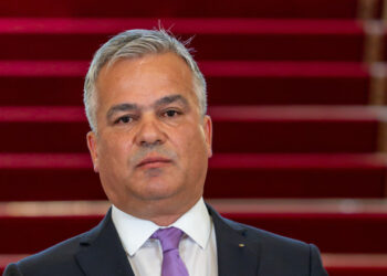 adrian-vestea,-noul-premier-desemnat,-sustine-ca-are-voturile-pentru-ca-guvernul-sau-sa-treaca.-pe-cati-parlamentari-pnl-se-bazeaza