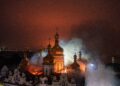 manastirea-lavra-pecerska,-simbol-al-ucrainei,-in-flacari-dupa-un-atac-cu-rachete-balistice-asupra-kievului-–-hotnews.ro
