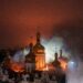 manastirea-lavra-pecerska,-simbol-al-ucrainei,-in-flacari-dupa-un-atac-cu-rachete-balistice-asupra-kievului-–-hotnews.ro