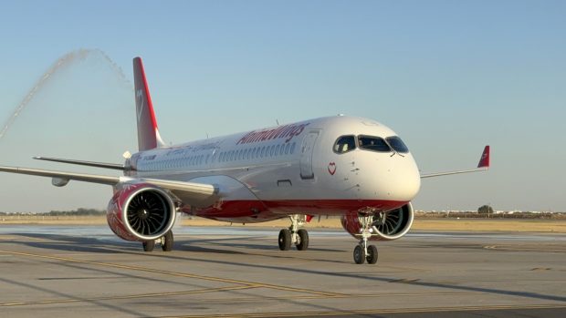 romanii-aleg-sa-mearga-cu-avionul-in-vacanta,-si-majoritatea-cauta-zboruri-directe.-topul-destinatiilor-verii-2026