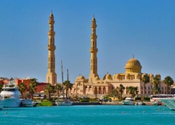 cat-costa-o-vacanta-in-hurghada,-cu-cazare-all-inclusive-si-tur-cu-ghid-vorbitor-de-limba-romana.-cand-e-cel-mai-ieftin
