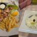 cat-platesc-romanii-pe-un-tzatziki,-souvlaki-si-o-salata-la-o-taverna-din-cel-mai-cunoscut-sat-din-santorini