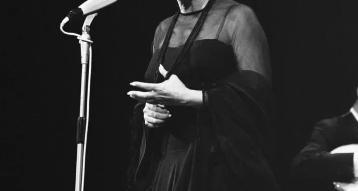 amalia-rodrigues,-diva-fado-ului-–-gazeta-de-sud