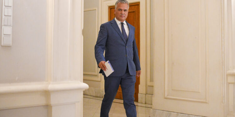 adrian-vestea-este-asteptat-sa-depuna-astazi-in-parlament-lista-ministrilor-si-programul-de-guvernare