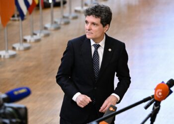 presedintele-nicusor-dan,-mesaje-in-timp-ce-tara-arde-–-hotnews.ro