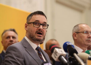 un-lider-aur-denunta-dubla-masura,-dupa-decizia-iccj-despre-fritz-si-acuzatiile-dna-la-ciucu:-fara-penali-in-functii-publice!-–-hotnews.ro