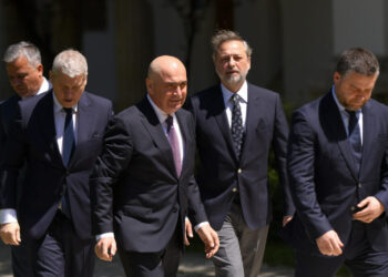 liberalii-se-reunesc-vineri-in-consiliul-national-pentru-a-convoca-congresul-extraordinar-al-partidului