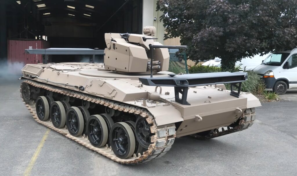 cum-este-transformat-un-model-de-tanc-francez-scos-din-uz-de-aproape-30-de-ani-intr-un-robot-autonom-–-hotnews.ro
