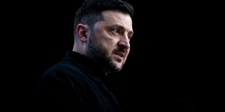 zelenski,-iesire-publica-dupa-marele-atac-asupra-crimeei:-un-raspuns-just-–-hotnews.ro