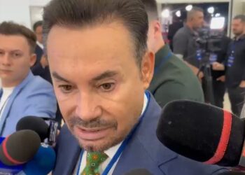 gheorghe-falca-anunta-ruperea-pnl,-cu-putin-timp-inainte-de-inceperea-congresului-extraordinar:-plecarea-unor-colegi-este-iminenta