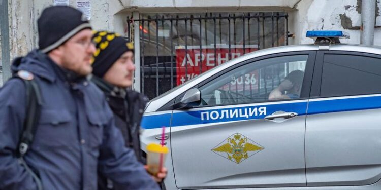 razii-de-amploare-in-rusia,-unde-barbatii-sunt-dusi-cu-forta-la-sediile-birourilor-de-informare-recrutare-–-hotnews.ro