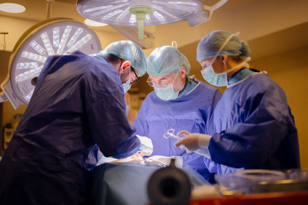 in-premiera-la-cluj:-un-stimulator-medular-i-a-eliminat-complet-durerile-chinuitoare-care-nu-o-mai-lasau-sa-doarma-–-hotnews.ro