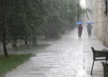 atentionari-meteo-in-rafala-noi-coduri-galbene-de-canicula-si-furtuni-–-hotnews.ro