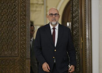 kelemen-hunor,-despre-relatia-cu-premierul-ungar-peter-magyar:-intentia-noastra-este-sa-avem-o-relatie-corecta-cu-guvernul-ungariei