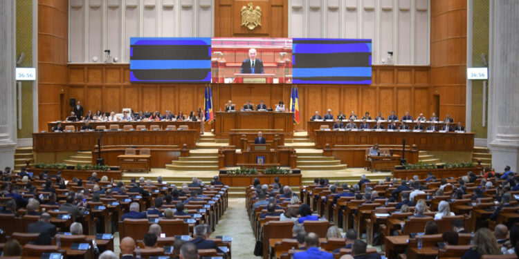 camera-deputatilor-a-aprobat-unirea-romaniei-cu-republica-moldova.-ce-contine-documentul