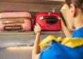 companiile-aeriene-europene-vor-fi-obligate-sa-elimine-taxele-pentru-bagajele-de-mana.-cand-intra-in-vigoare-regulile