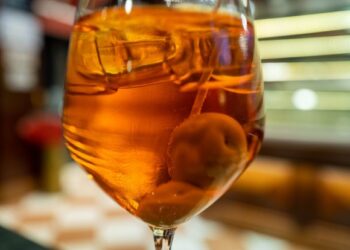 topul-oraselor-din-europa-unde-cocktailurile-sunt-cele-mai-ieftine:-orasul-unde-un-aperol-spritz-costa-doar-2-euro