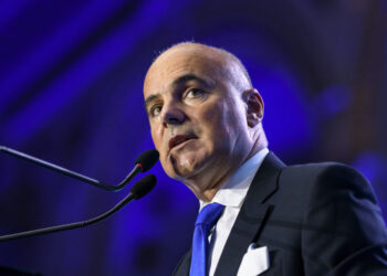 „6-saptamani-au-urlat-„fara-psd”,-naruind-somnul-tuturor-pisicilor-din-bihor-ce-ai-facut,-ilie?”.-rares-bogdan-il-combate-dur-pe-ilie-bolojan