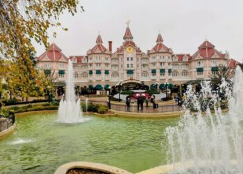 unul-dintre-cele-mai-mari-rollercoastere-din-disneyland-paris-va-fi-inchis-pana-in-2027,-pentru-lucrari-de-mentenanta