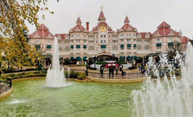 unul-dintre-cele-mai-mari-rollercoastere-din-disneyland-paris-va-fi-inchis-pana-in-2027,-pentru-lucrari-de-mentenanta