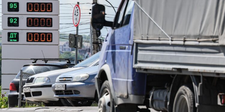 stare-de-urgenta-in-crimeea-dupa-atacurile-ucrainene-asupra-infrastructurii-energetice-–-hotnews.ro